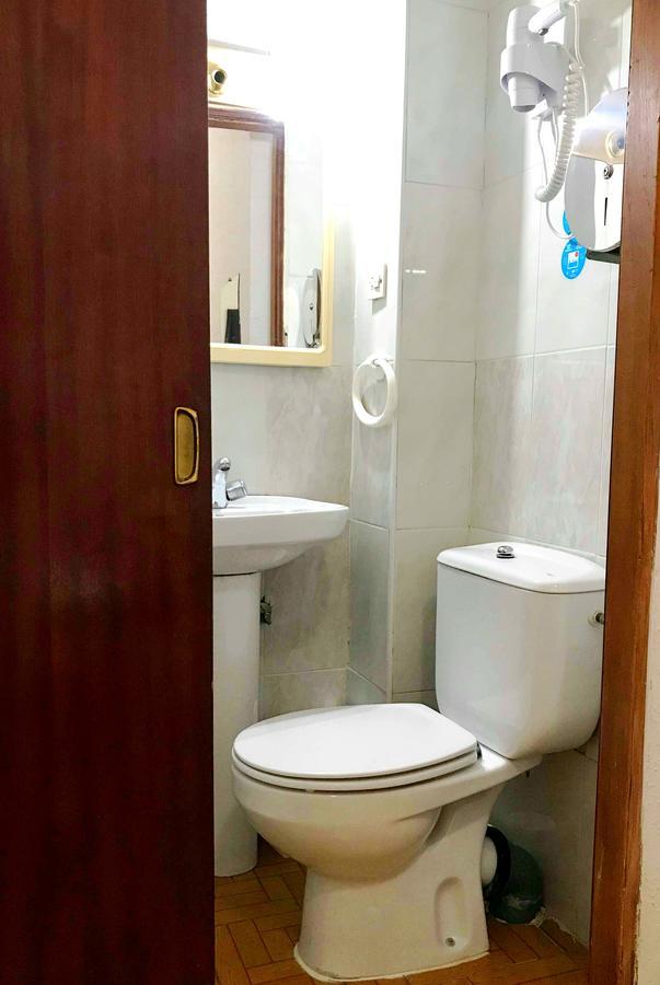 马德里 卢斯阿科斯旅馆酒店 外观 照片